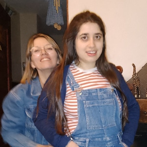 Camila con 25 años.